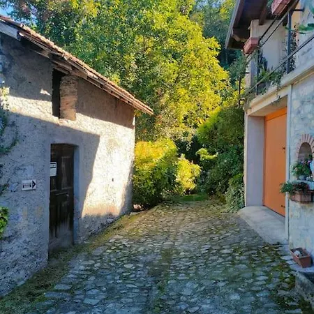Private Near Bellagio View Lake Como ホームステイ レッツェノ